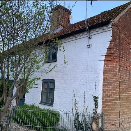 Charming Cottage 朗格 外观 照片