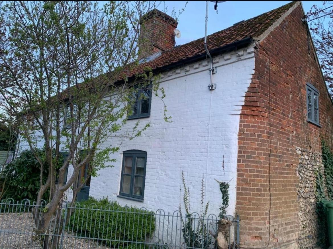 Charming Cottage 朗格 外观 照片